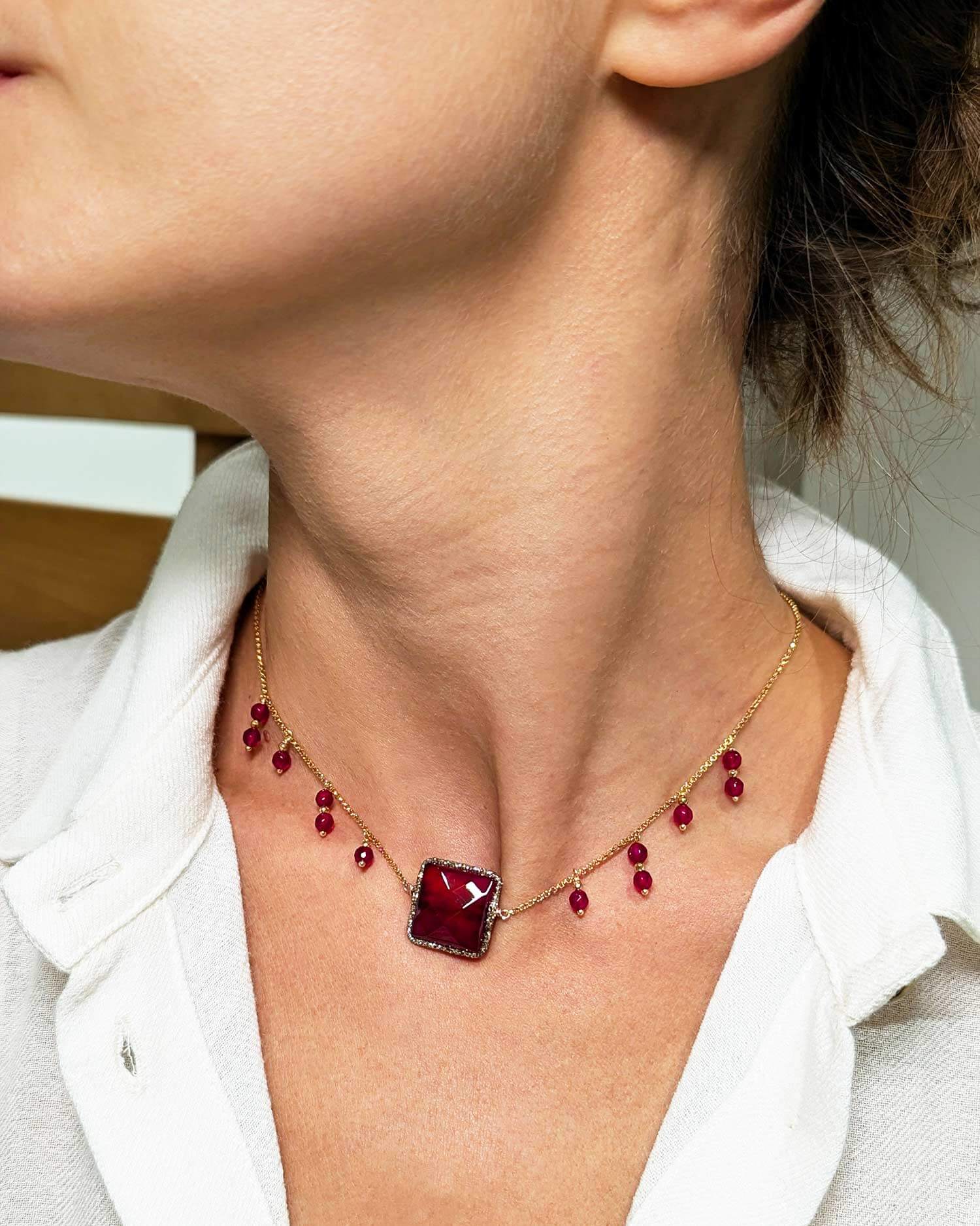 Collana Ruby square