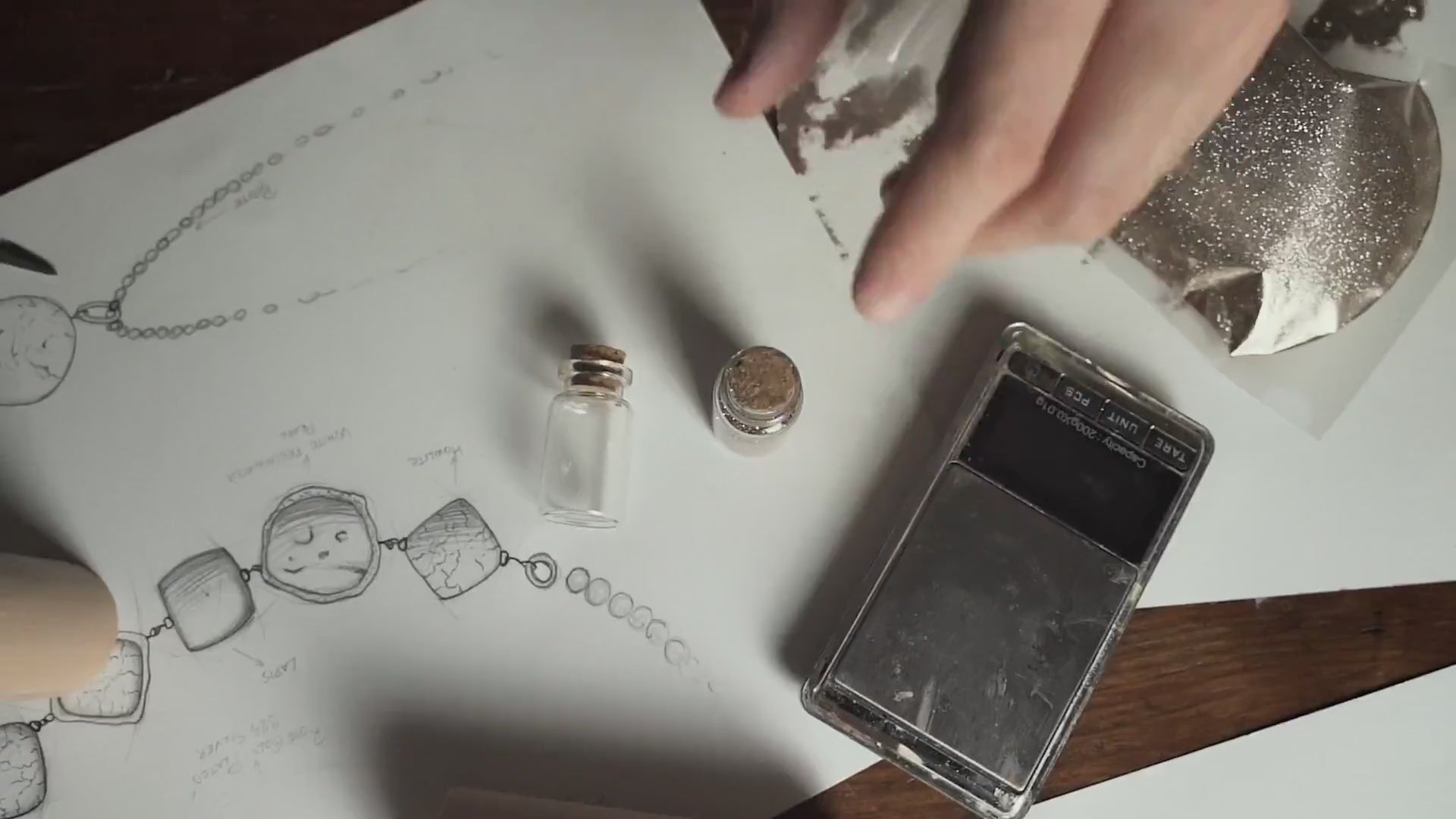 Carica video: 