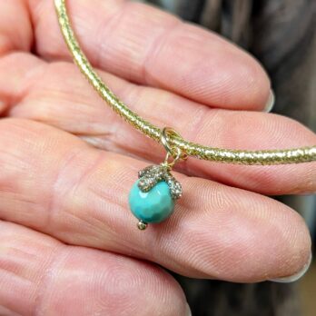 collana magnetica bee charmy