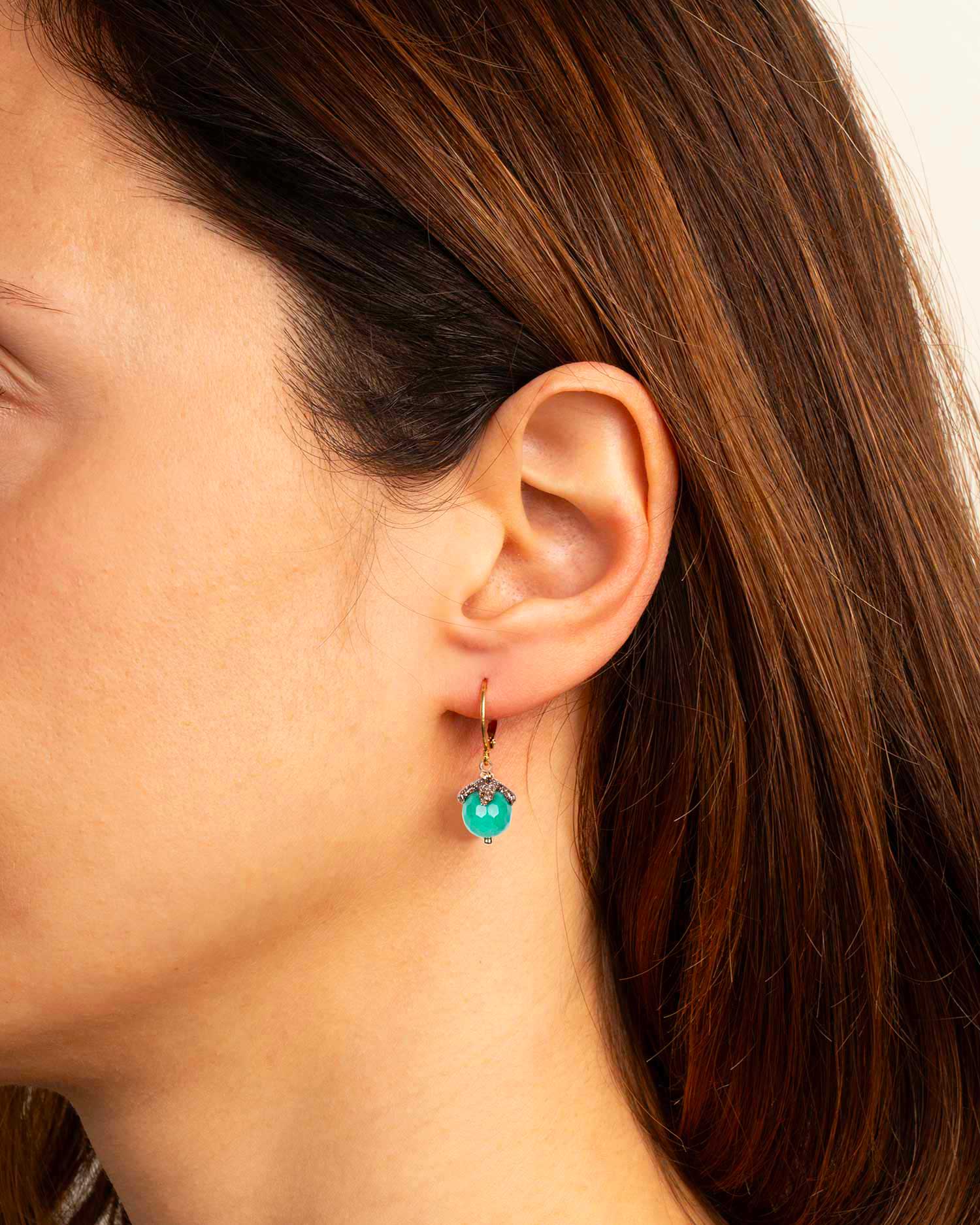 bee light orecchini crisoprasio verde sfera